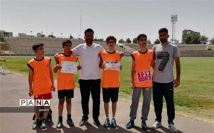 درخشش دانش‌آموزان منطقه 4 در مسابقه دو و میدانی دانش‌آموزی شهر تهران