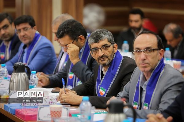 نشست صمیمانه مدیران سازمان دانش‌آموزی سراسر کشور-1