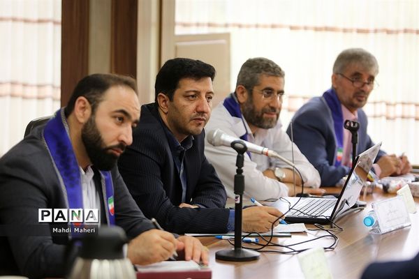 نشست صمیمانه مدیران سازمان دانش‌آموزی سراسر کشور-1