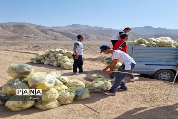 همایش دوستی با طبیعت به مناسبت هفته مبارزه با مواد مخدر در نجف آباد