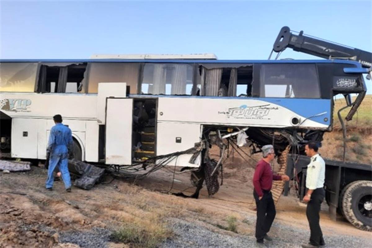 واژگونی اتوبوس با 59 سرنشین در جاده بروجرد به اراک