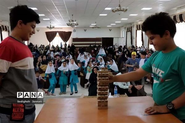 تقدیر از برگزیدگان جشنواره نوجوان سالم در آباده