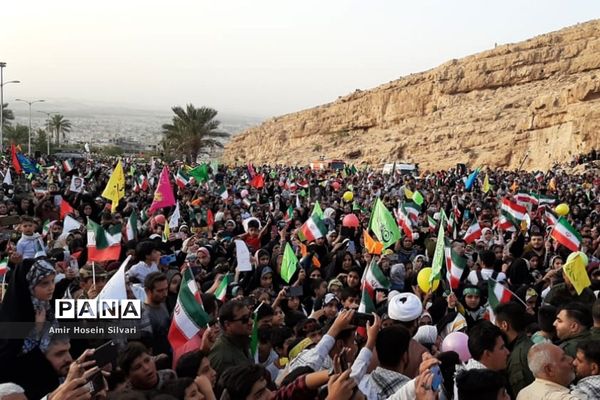 اجتماع بزرگ خانوادگی سلام فرمانده در جهرم