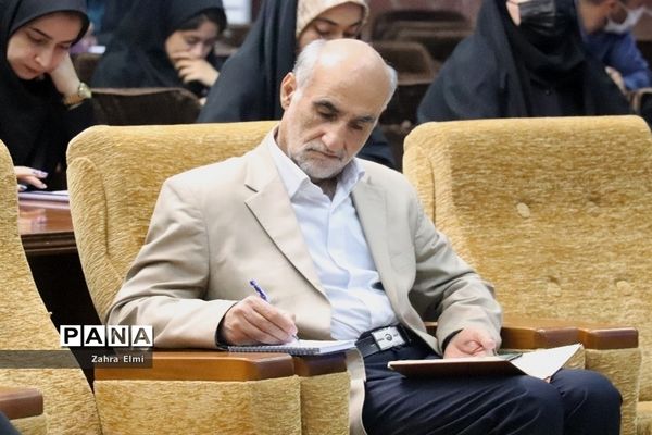 نشست خبری مدیرکل فرهنگ و ارشاد اسلامی آذربایجان شرقی با اصحاب رسانه