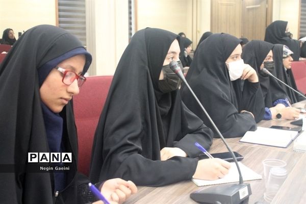 کارگاه حضوری آموزش خبرنگاری پانا ویژه دختران دانش‌آموز استان قم