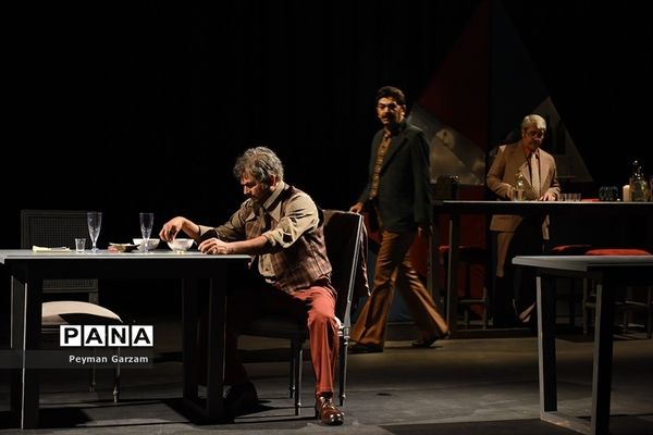 اجرای کنسرت نمایش «کافه لکانطه» در پردیس تئاتر شهرزاد