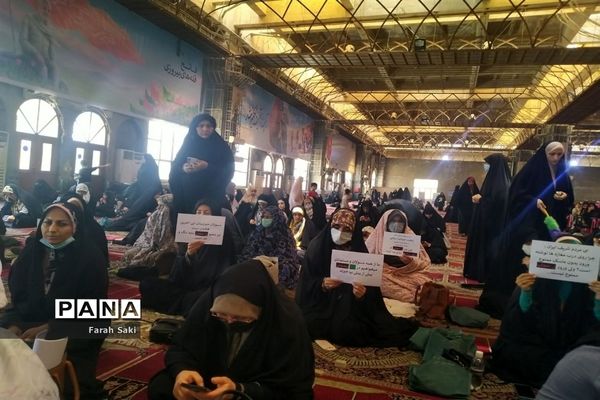 مطالبه احیای فرهنگ حجاب و عفاف در مصلای اهواز