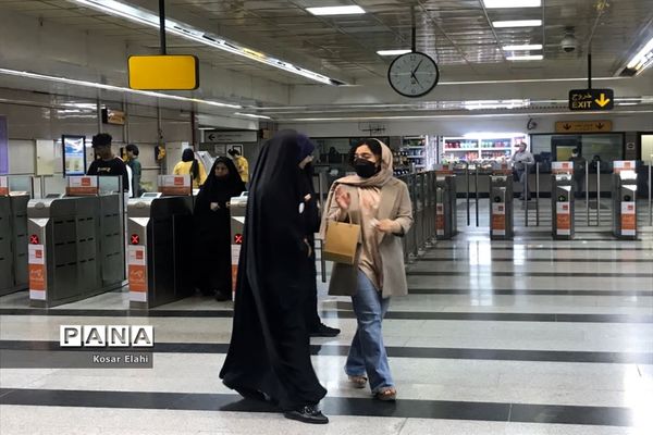 برپایی ایستگاه‌های عاشقی در متروی تهران