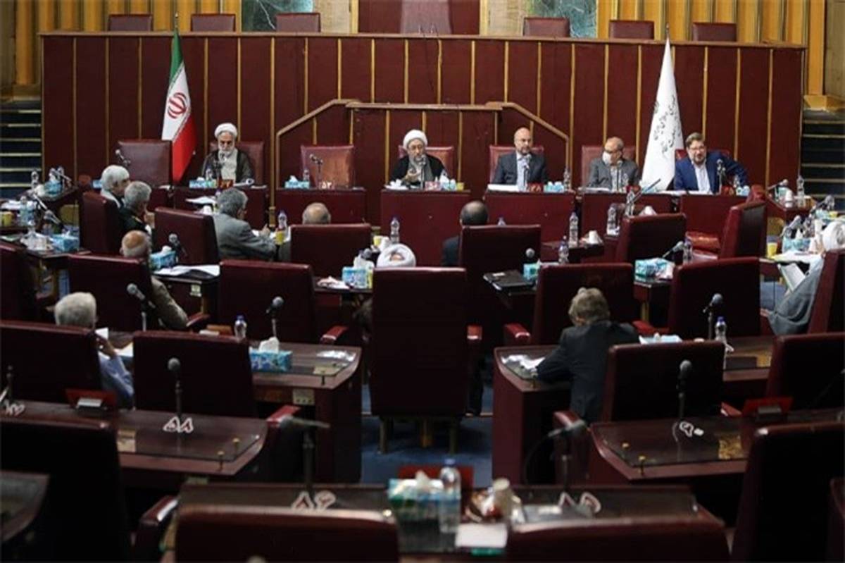 موافقت اعضای مجمع تشخیص با تقویت استقلال و اقتدار بانک مرکزی