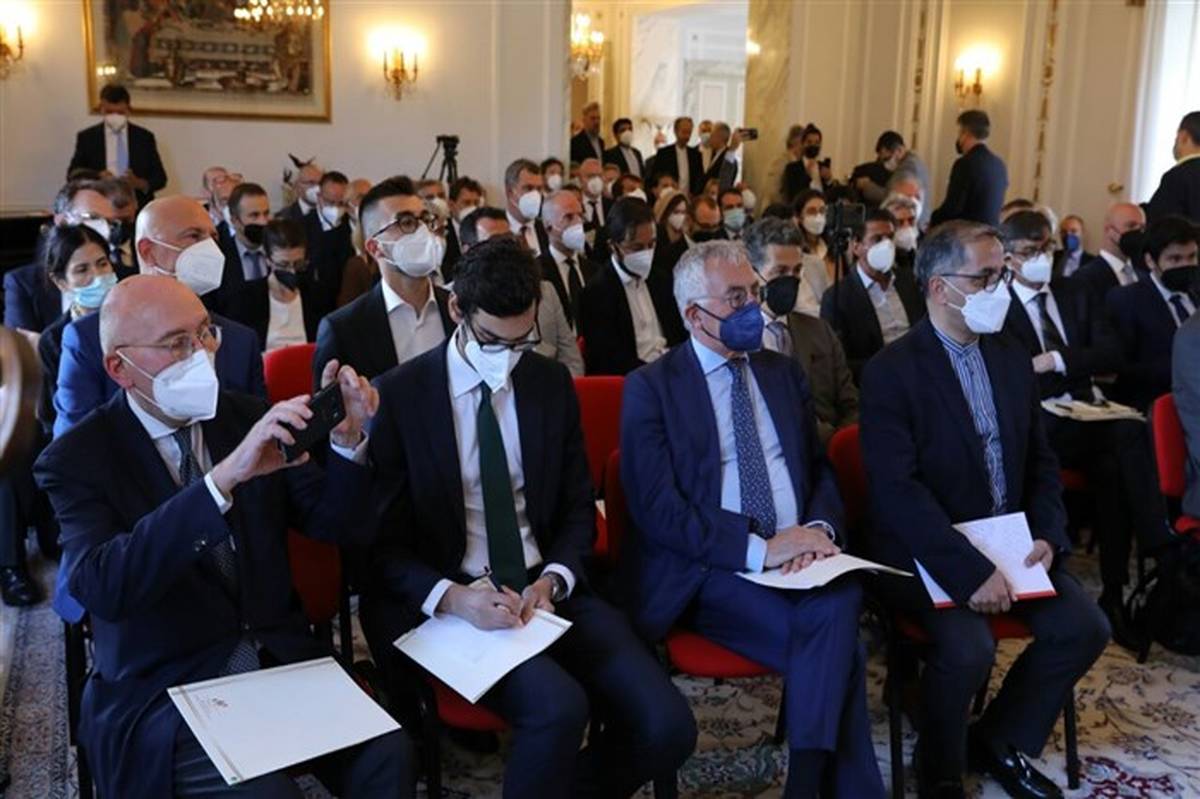 نشست وزیر امور خارجه کشورمان با فعالان اقتصادی ایتالیا