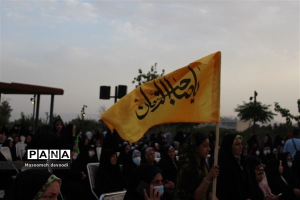 اجتماع خانوادگی بانوان زهرایی در شیراز