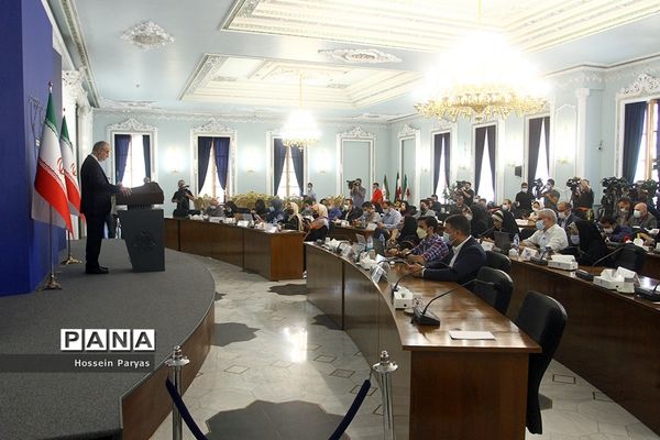 اولین نشست مطبوعاتی سخنگوی جدید وزارت خارجه