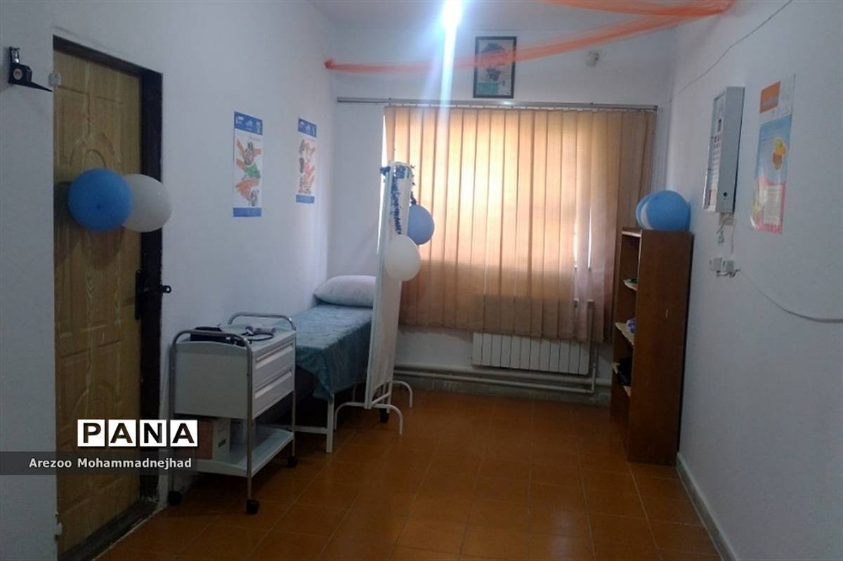 آیین افتتاح اتاق بهداشت در دبیرستان شهید ملاآقایی قرچک