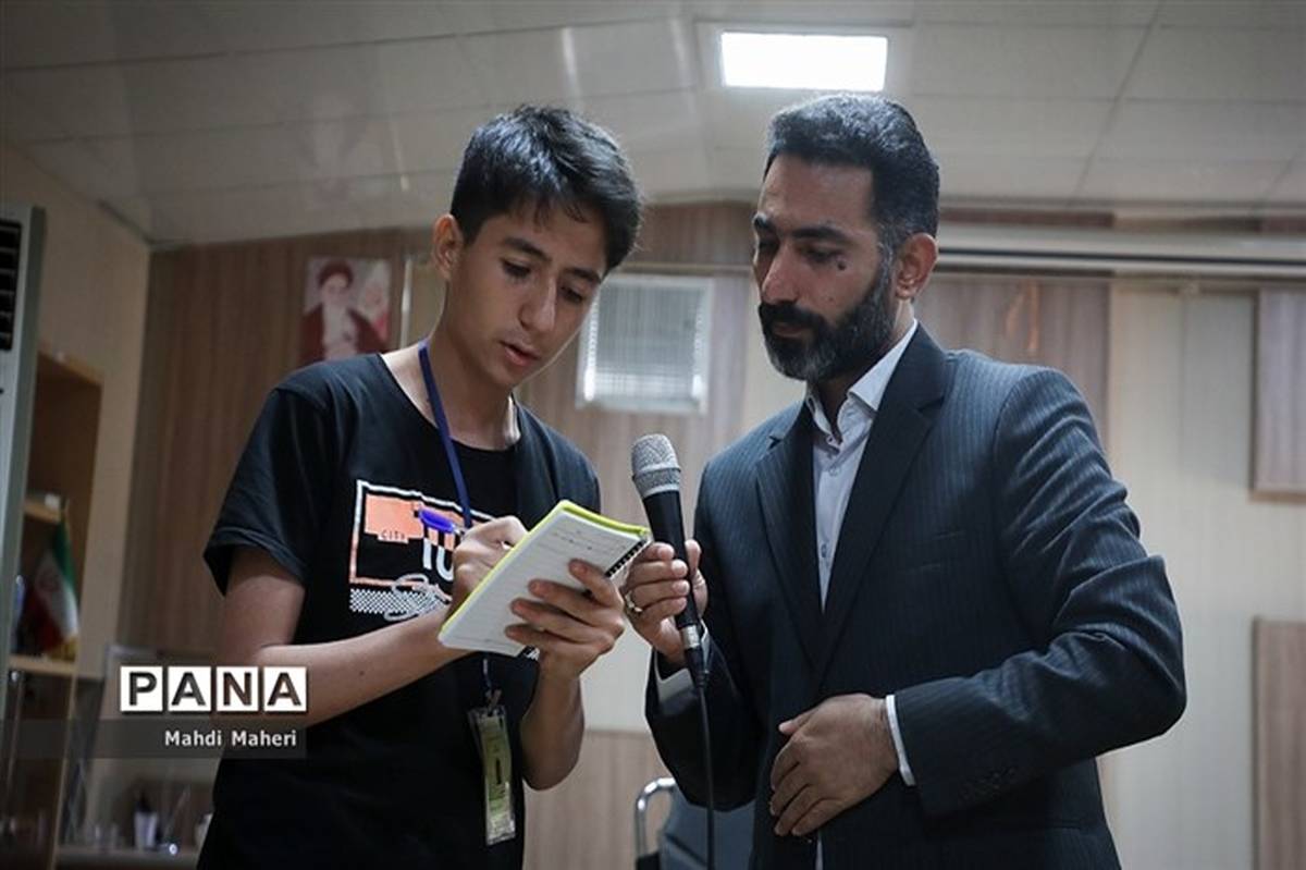 برگزاری دوره خبرنگاری برای دانش‌آموزان عشایر در اردوی مشهد مقدس