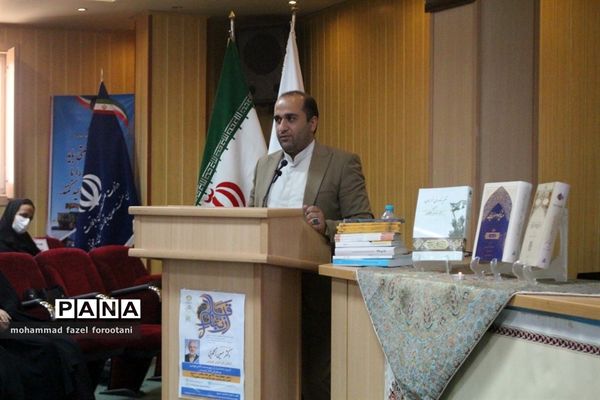 جشن رونمایی از 14 اثر محمد حسین زنگویی