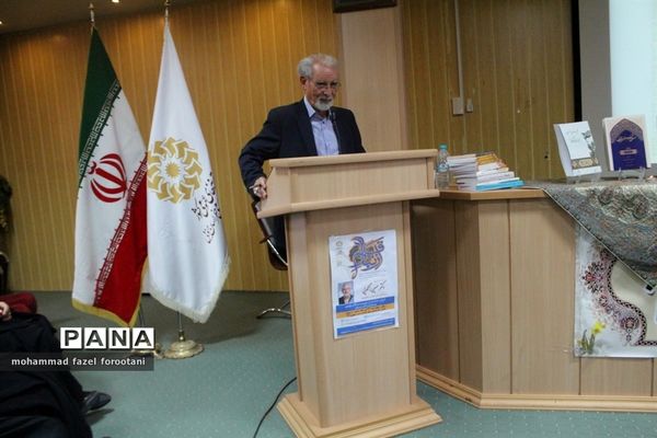 جشن رونمایی از 14 اثر محمد حسین زنگویی