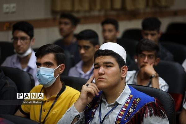 برگزاری کلاس سواد‌ رسانه‌ای برای دانش‌‌آموزان در بیست و یکمین اردوی کشوری دانش‌آموزان عشایر