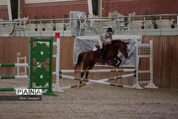 برگزاری مسابقات پرش با اسب در باشگاه ذوالجناح