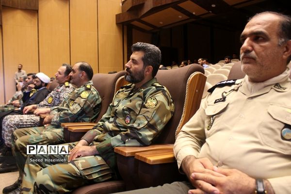 افتتاح نگارخانه مقاومت و برگزاری نشست تشریح یادواره شهدای ارتش در قم