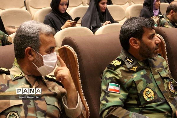 افتتاح نگارخانه مقاومت و برگزاری نشست تشریح یادواره شهدای ارتش در قم