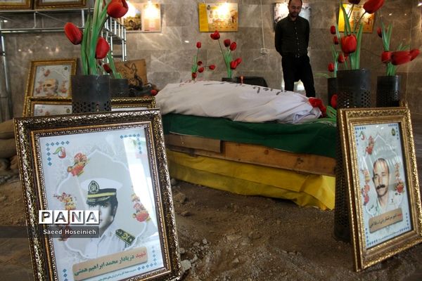 افتتاح نگارخانه مقاومت و برگزاری نشست تشریح یادواره شهدای ارتش در قم
