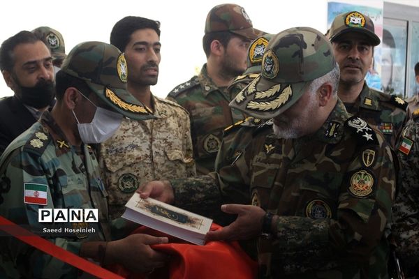 افتتاح نگارخانه مقاومت و برگزاری نشست تشریح یادواره شهدای ارتش در قم
