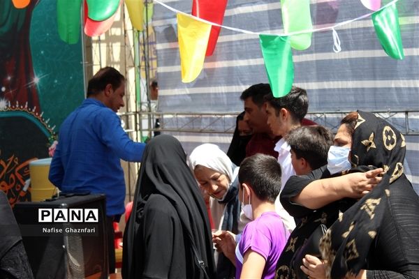 برپایی موکب دانش‌آموزی و فرهنگیان به‌مناسبت عید غدیر در شیراز