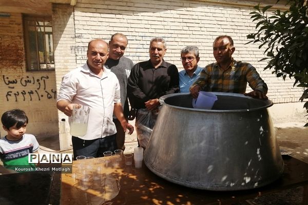 برپایی موکب دانش‌آموزی جشن غدیر در مدارس کازرون