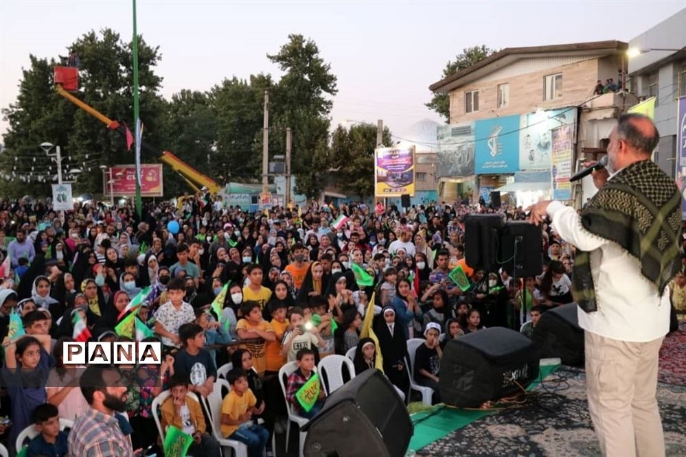 اجرای سرود ۵۰۰۰ تفری سلام فرمانده در شهرستان نظر آباد