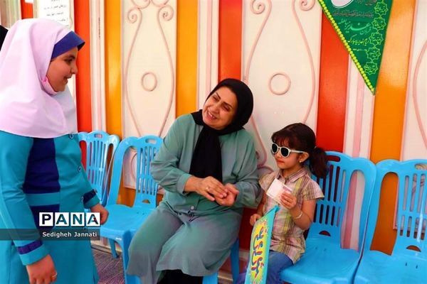 حضور پرشور دهه نودی‌های آباده در برپایی جشن عید غدیر