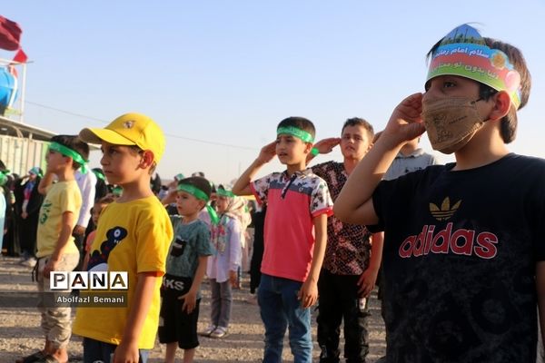 جلوه‌های آیین پیاده‌روی مردم قم در روز عید غدیر