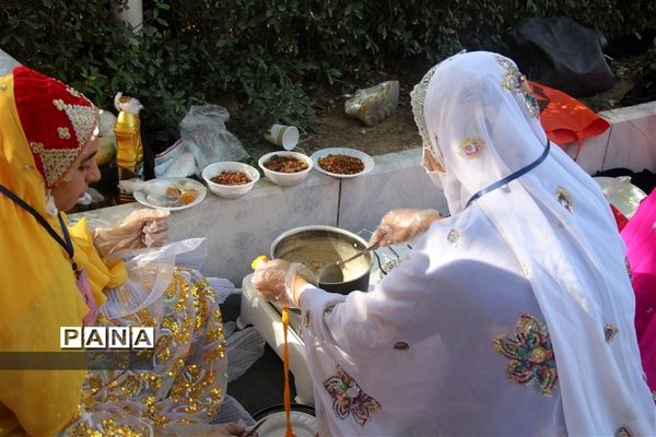 آشپزی دختران عشایر در جشنواره غذا