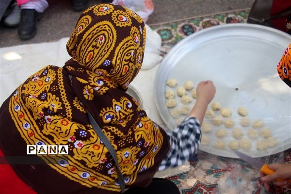 آشپزی دختران عشایر در جشنواره غذا