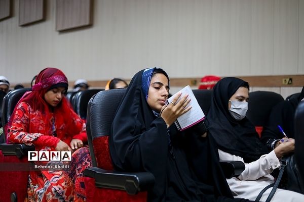 برگزاری دوره دو روزه آموزش خبرنگاری برای دانش‌‌آموزان دختر عشایر در بیست و یکمین اردوی کشوری