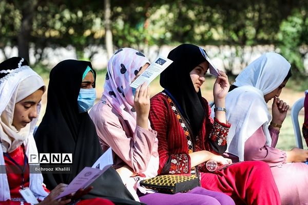 برگزاری کلاس‌ها و دوره‌های آموزشی ویژه دانش‌آموزان عشایر کشور در اردوگاه ثامن الحجج مشهد مقدس