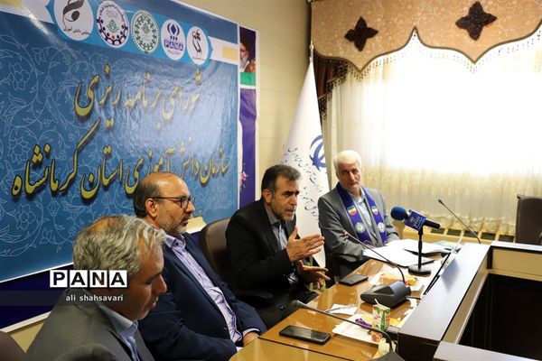 برگزاری شورای برنامه‌ریزی سازمان دانش‌آموزی همزمان با افتتاحیه مجلس دانش‌آموزی کرمانشاه