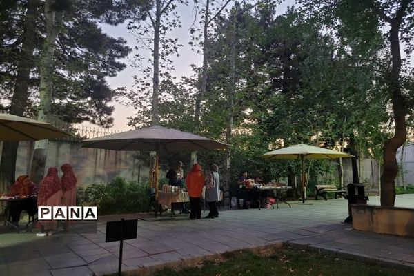 بازارچه کارآفرینی و مشاغل خانگی در باغ نارنج تهران