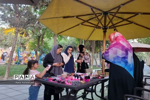 بازارچه کارآفرینی و مشاغل خانگی در باغ نارنج تهران