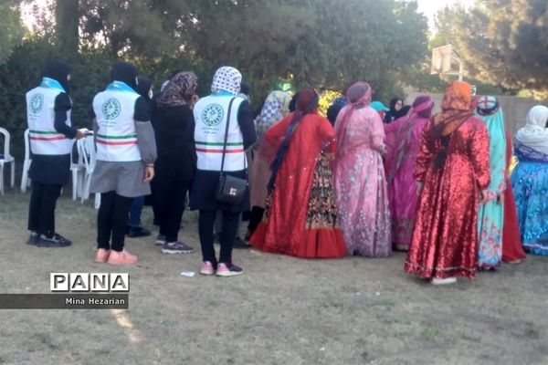 حضور دانش‌آموزان دختر عشایر خوزستان در اردوی دانش‌آموزان عشایر کشور