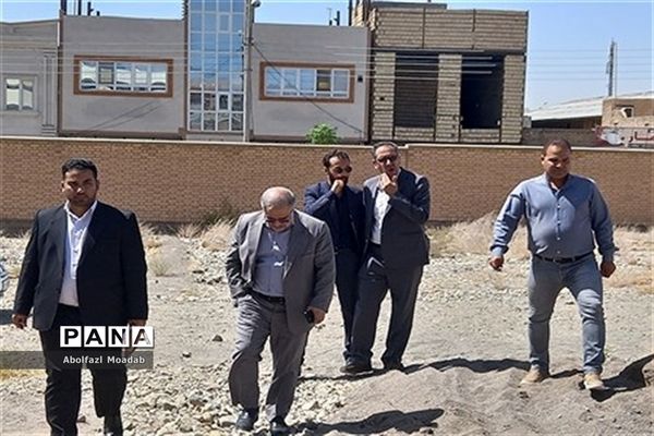 بازدید از پروژه‌های نیم تمام مشارکتی آموزش و پرورش کاشمر