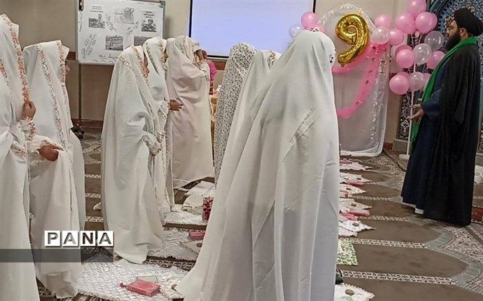 جشن تکلیف ۳۰۰ فرشته از خانواده کمیته امداد استان تهران برگزار شد
