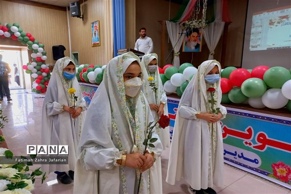 مراسم تجلیل از تلاشگران ماندگار ۳ در آموزش و پرورش امیدیه