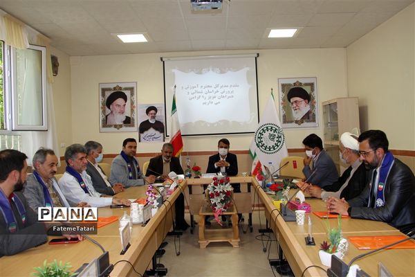 نشست هم‌اندیشی مدیران سازمان دانش‌آموزی با مدیرکل آموزش و پرورش خراسان شمالی