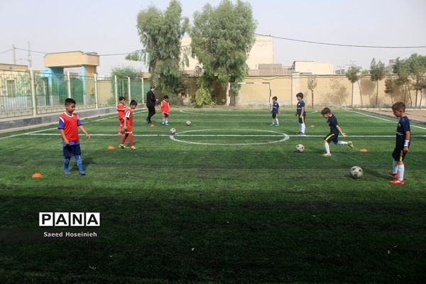 آیین بهره‌برداری از زمین ساحلی آموزشگاه محمدی کاشانی قم