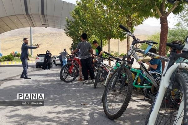 همایش دوچرخه‌سواری در شهر آبسرد دماوند