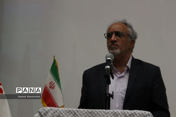 رونمایی از کتاب «وقتی بابا رئیس بود»-3