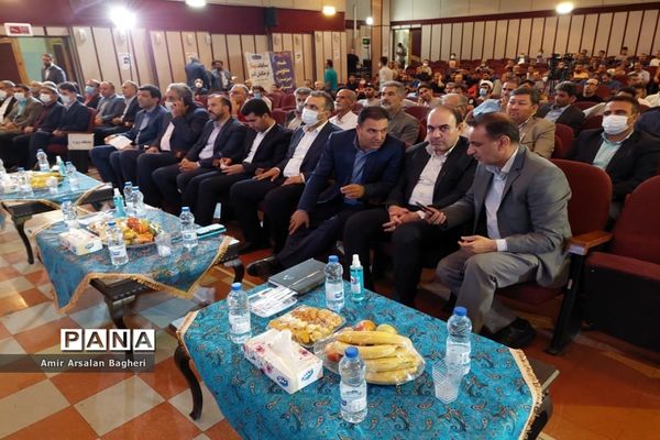 آیین اختتامیه مسابقات فوتسال فرهنگیان کشور در شیراز