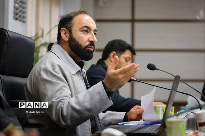 نشست هم اندیشی مدیران سازمان دانشآموزی سراسر کشور
