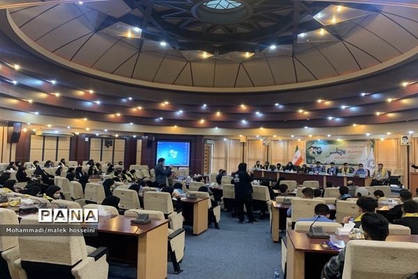 نشست نمایندگان یازدهمین دوره مجلس دانش‌آموزی استان گلستان