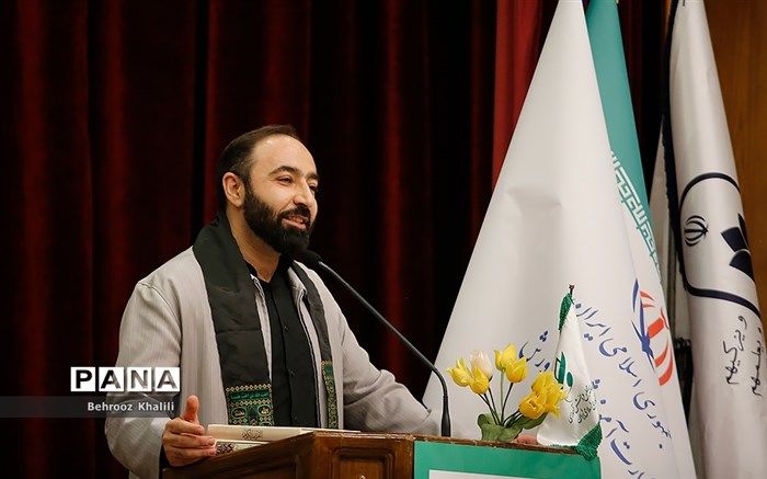 مجلس دانش‌آموزی به سمت و سویی نرود که خارج از مطالبات دانش‌آموزان است